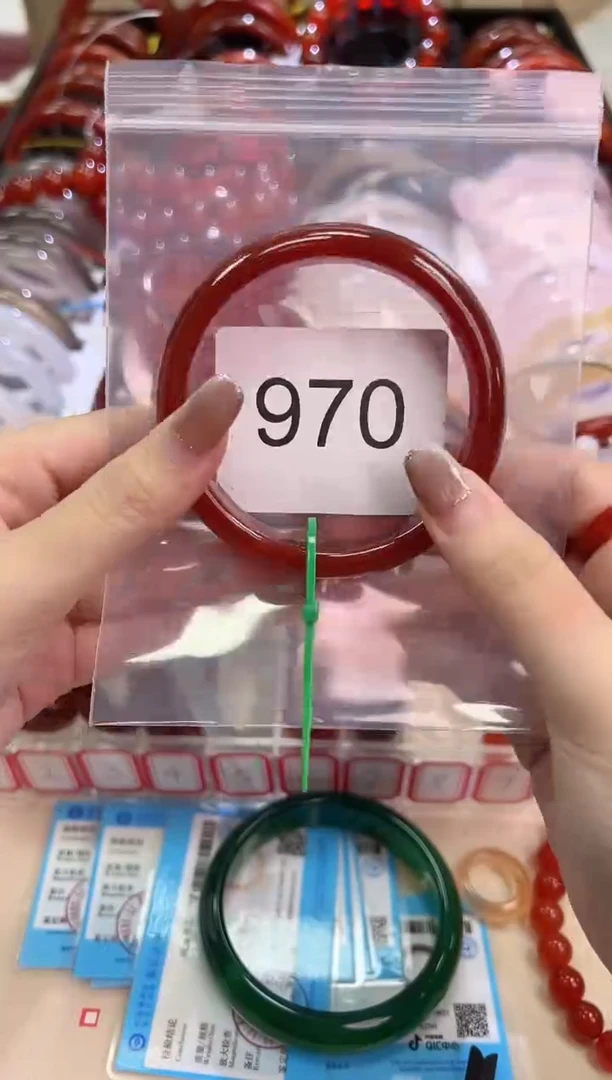 玛瑙/玉髓手镯未镶嵌58圈口*970