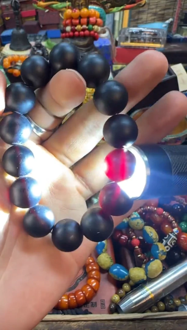 【闪购商品】琥珀裸石未镶嵌推荐好物如图所示