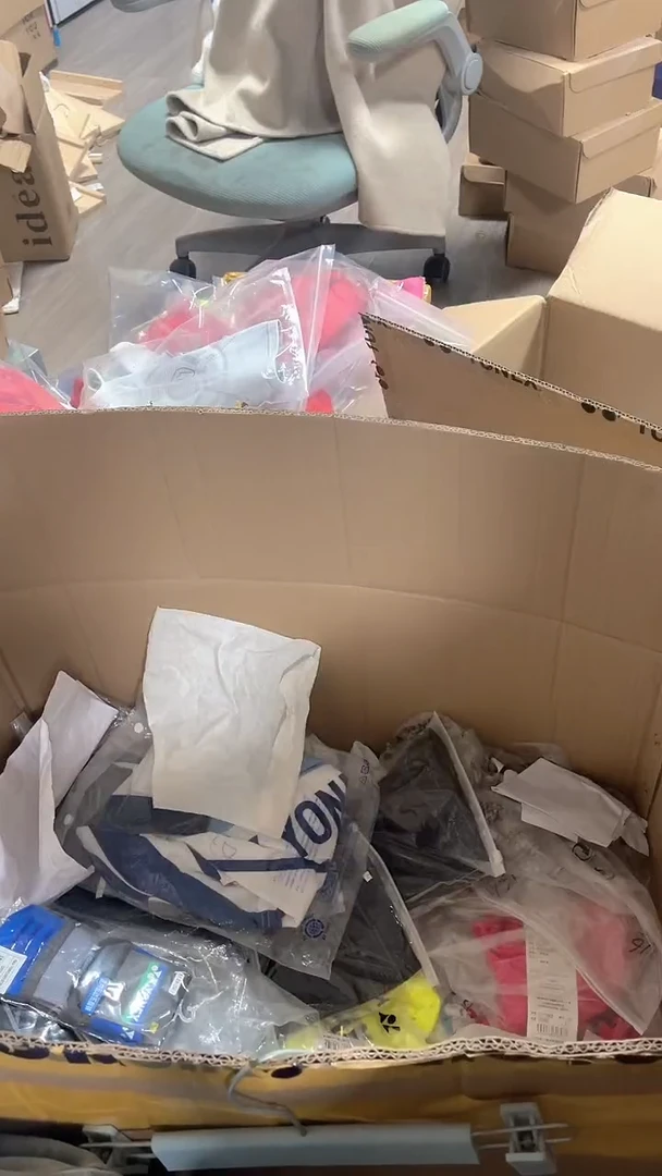 YONEX尤尼克斯正品微瑕    63  蓝白条短袖