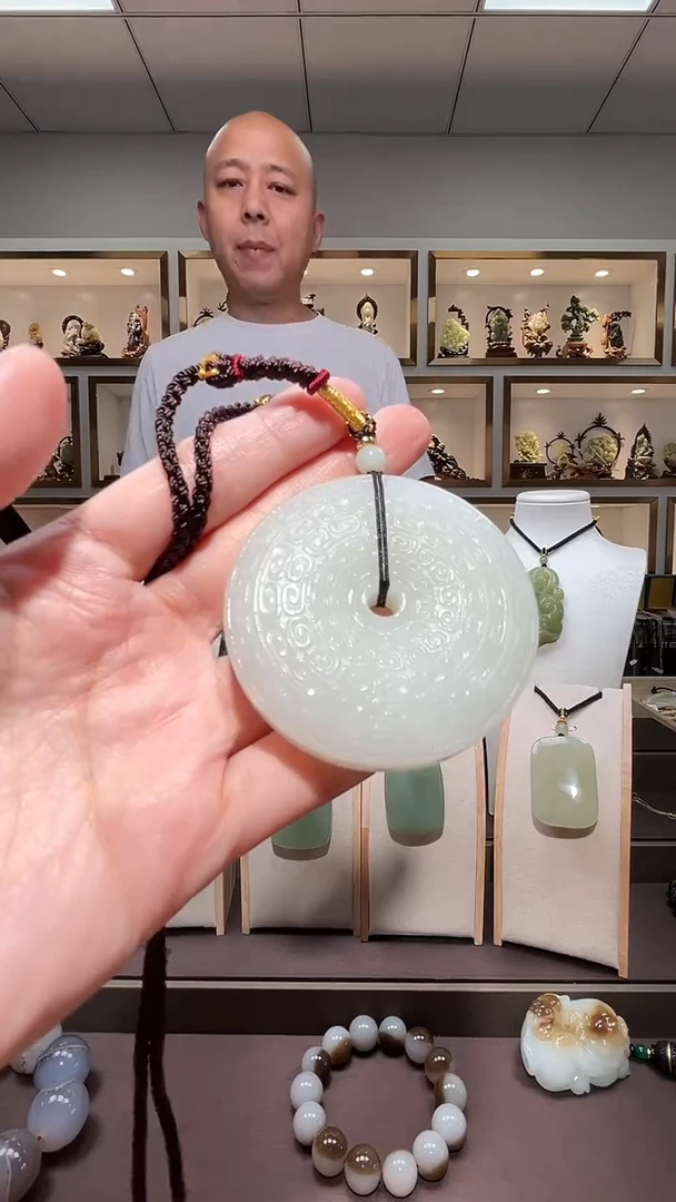 和田玉未镶嵌颈饰苏