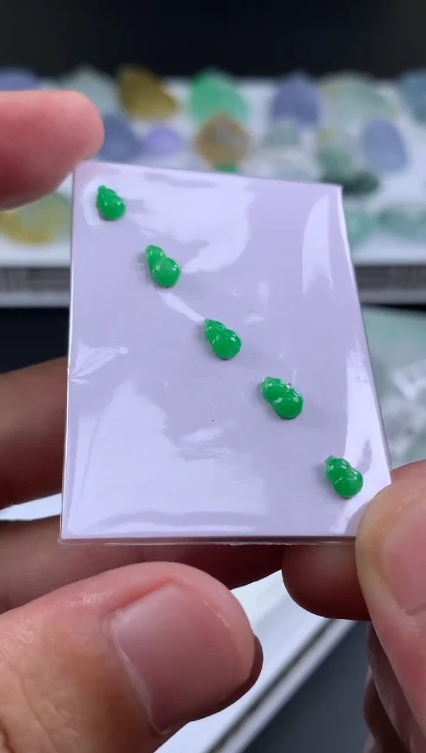 【闪购商品】定制翡翠未镶嵌多样性发一件