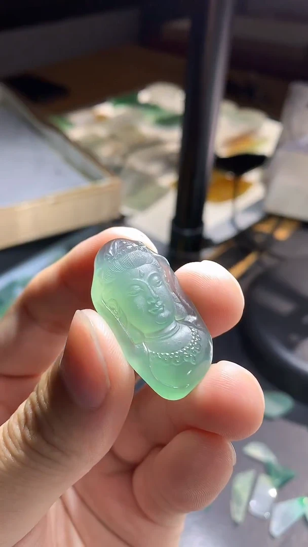 未镶嵌定制翡翠好****强佛首