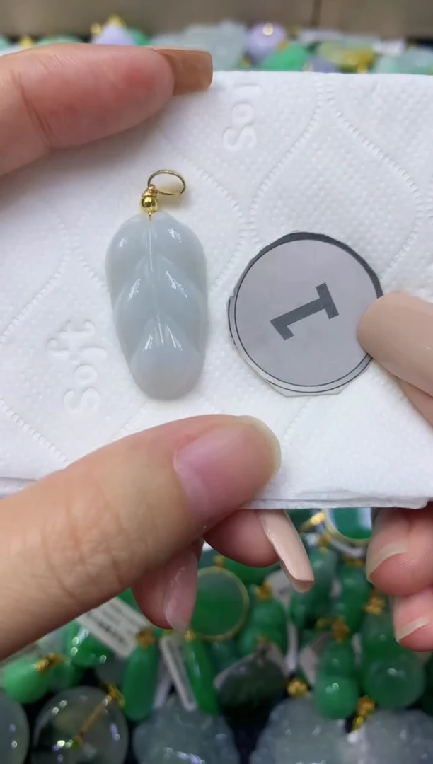 颈饰未镶嵌翡翠天然缅甸翡翠A货