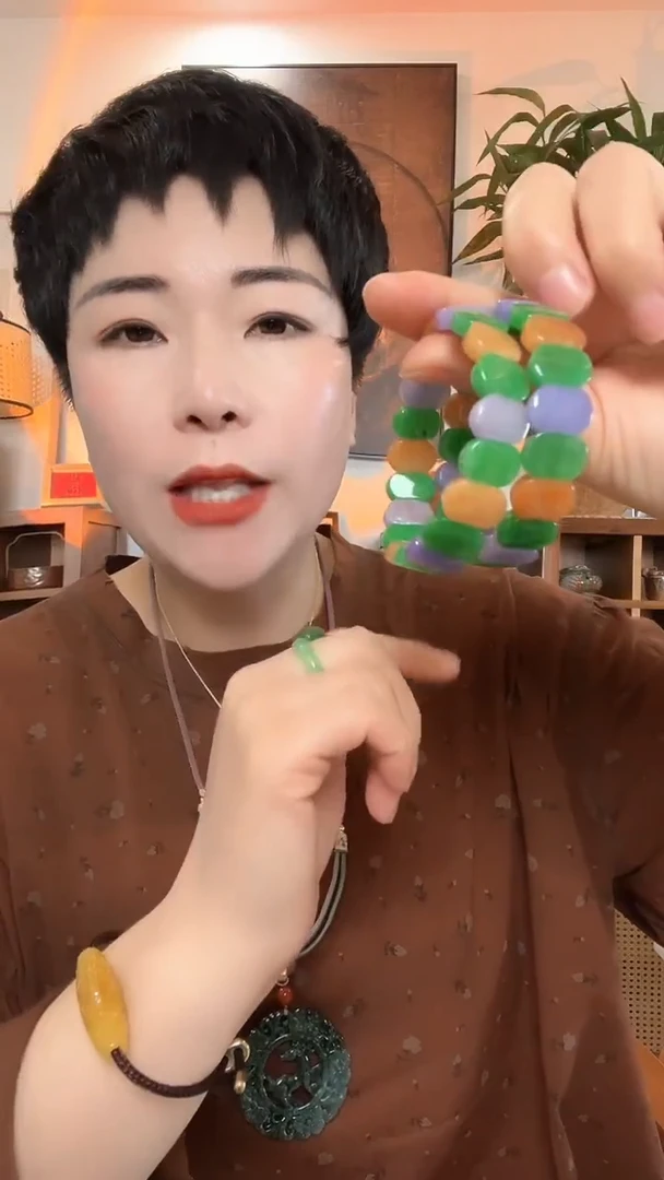 吊坠(赠链)未镶嵌翡翠876