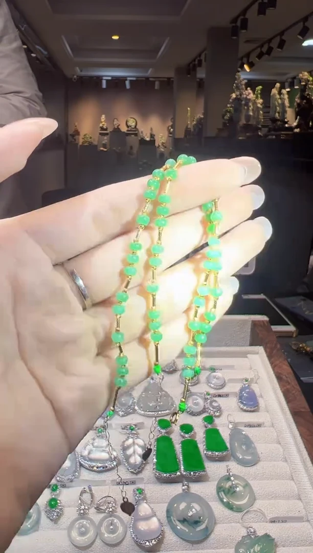 18K金镶嵌手链翡翠缅甸珠宝严选馆多样性发其一