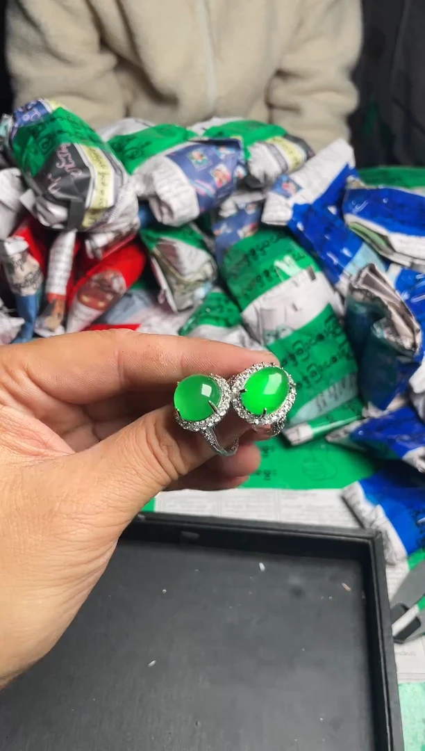 强 子 收 货时尚戒指fh-1057