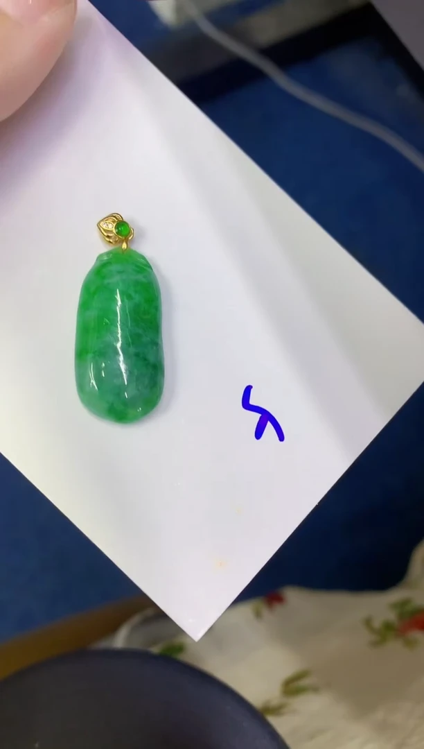 颈饰未镶嵌翡翠缅甸天然翡翠a货