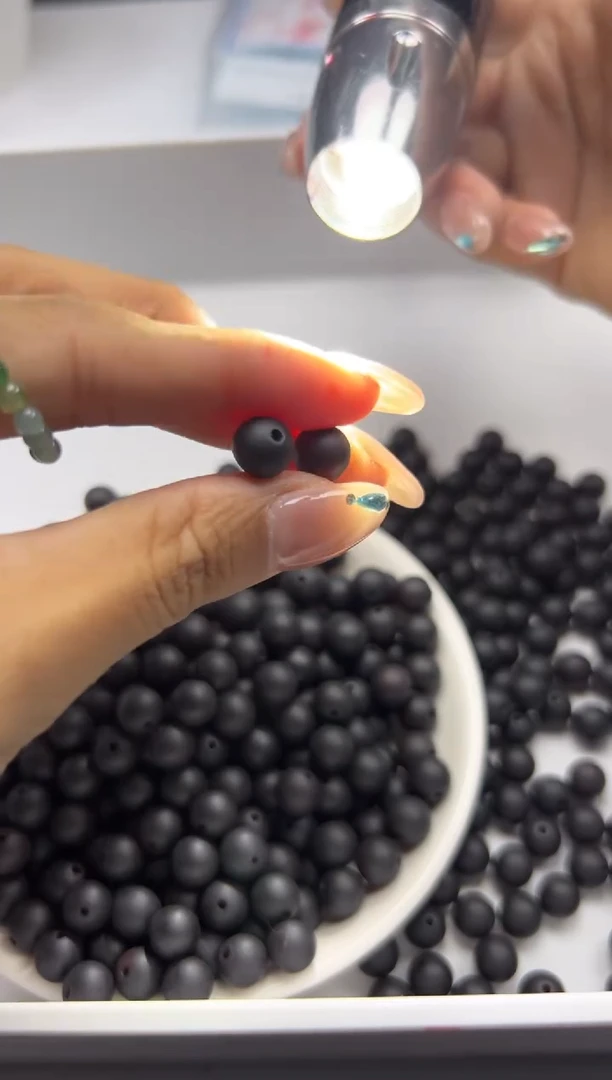 未镶嵌颈饰蜜蜡w2451黑红*药珀*8mm*30颗