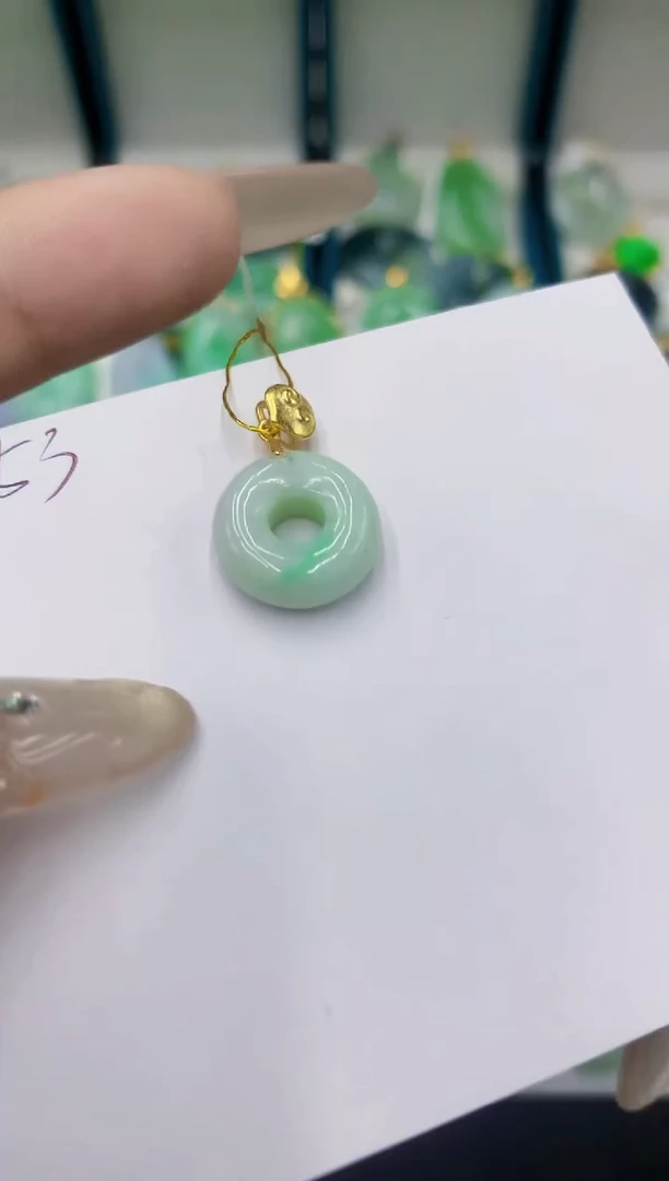 翡翠未镶嵌颈饰11111111111111