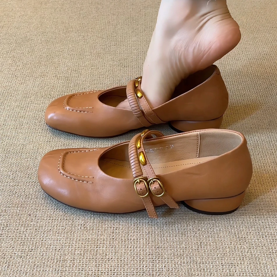 RubyL/3cm法式时尚复古风金属双扣带百搭方头浅口粗跟单鞋女款