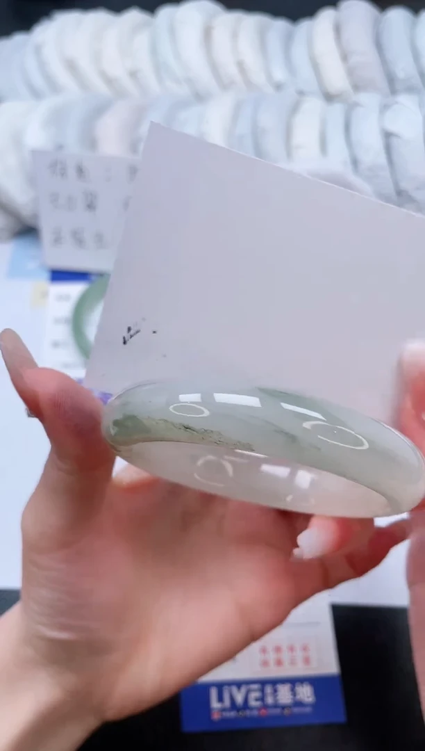 【闪购商品】石英质玉手镯未镶嵌T121-57.8