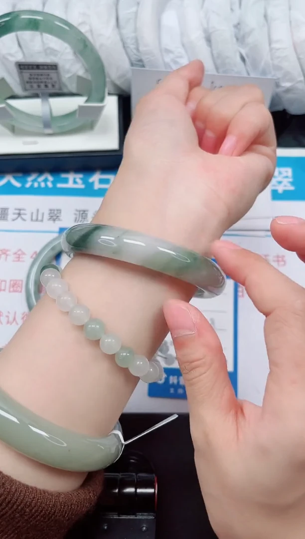 未镶嵌手镯石英质玉145-57/58