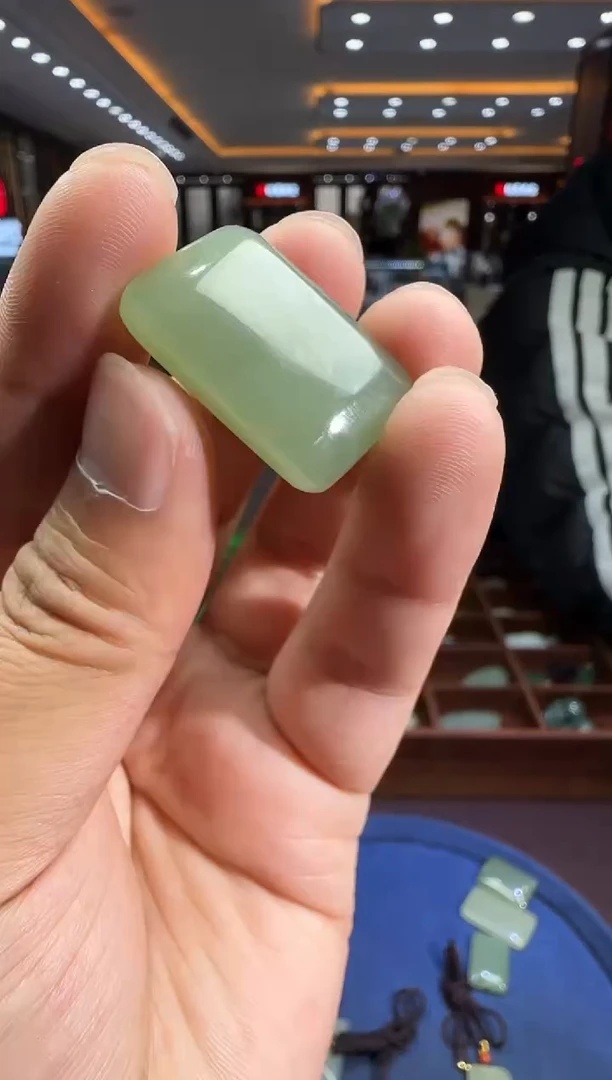 未镶嵌和田玉挂件【陆104】62 7023 多样性发其一