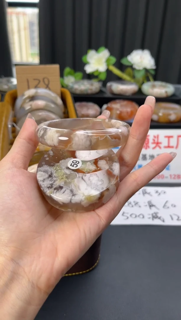 未镶嵌手镯石英质玉赠送镯心（60圈口）