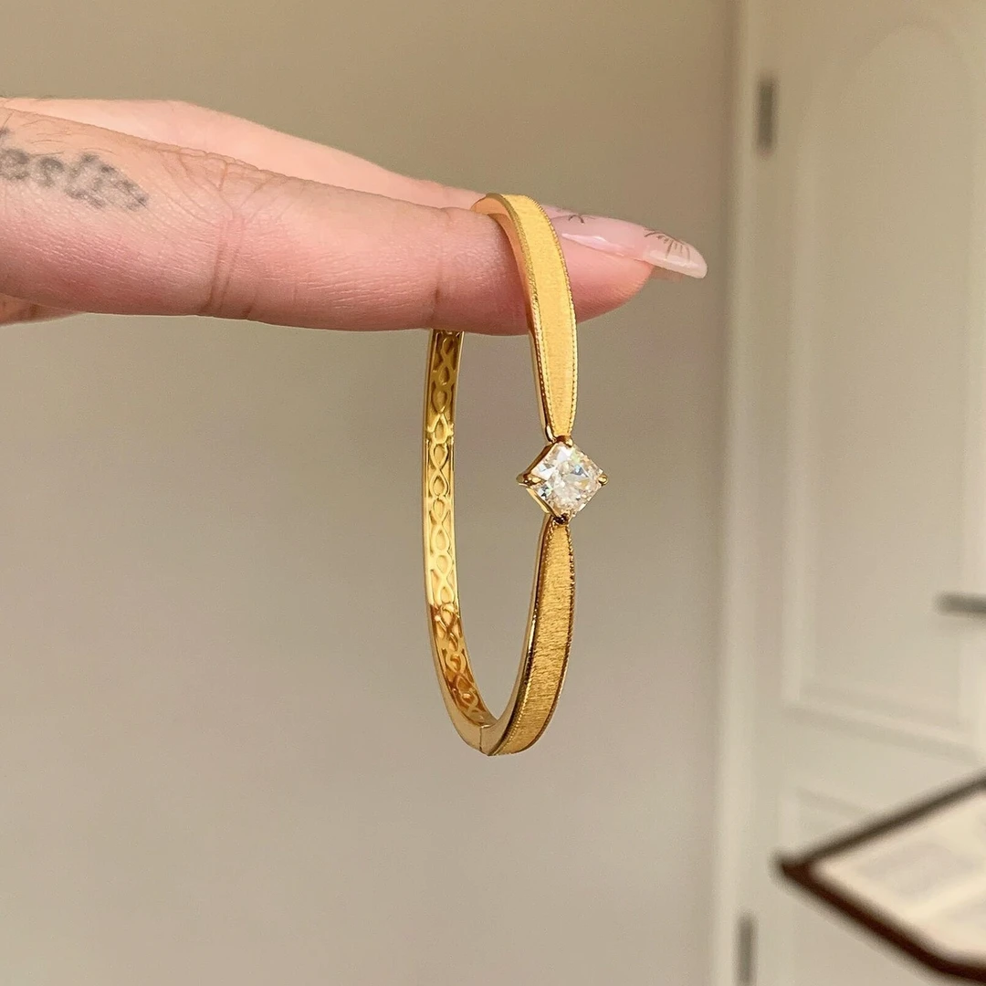 卡柒 铜合金手镯 中古拉丝闪锆手镯女轻奢小众设计高级感叠戴手饰