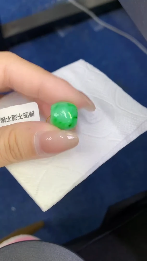 颈饰未镶嵌翡翠缅甸天然翡翠A货