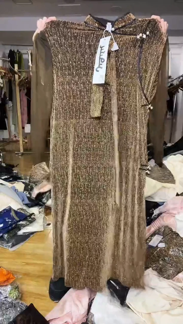 连衣裙       M码       80-115斤