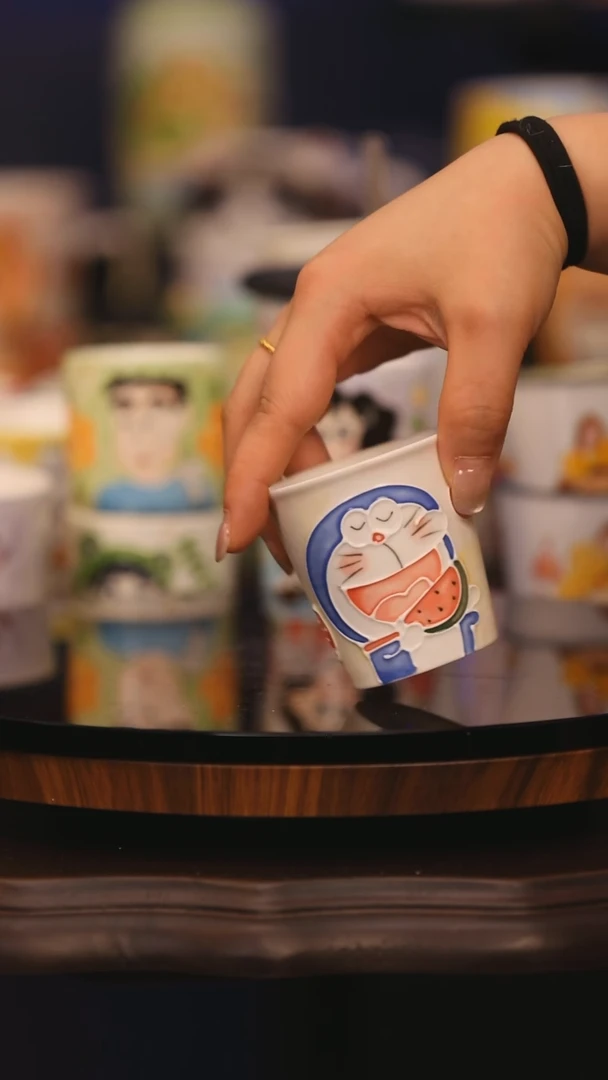 【闪购商品】摆件景德镇釉下彩绘设计师款式陶瓷