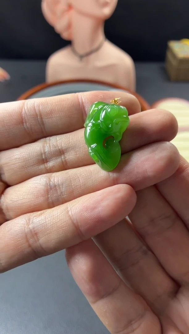 颈饰未镶嵌和田玉XG A6色金鱼