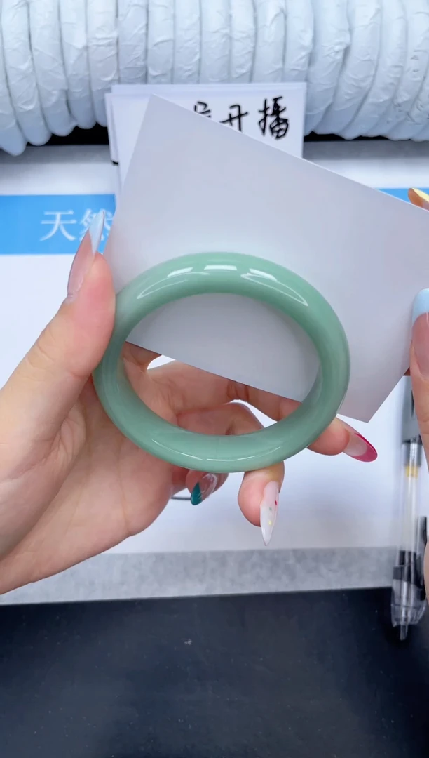 石英质玉手镯未镶嵌131-57