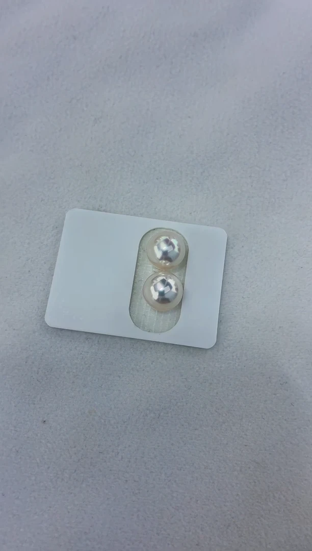 18K金镶嵌耳饰海水珍珠9-9.5素钉