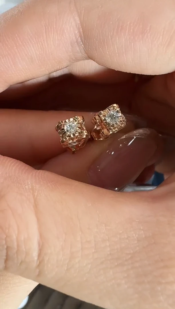 18K金镶嵌耳饰钻石2.09g