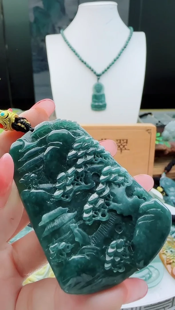 【闪购商品】翡翠颈饰未镶嵌11111111