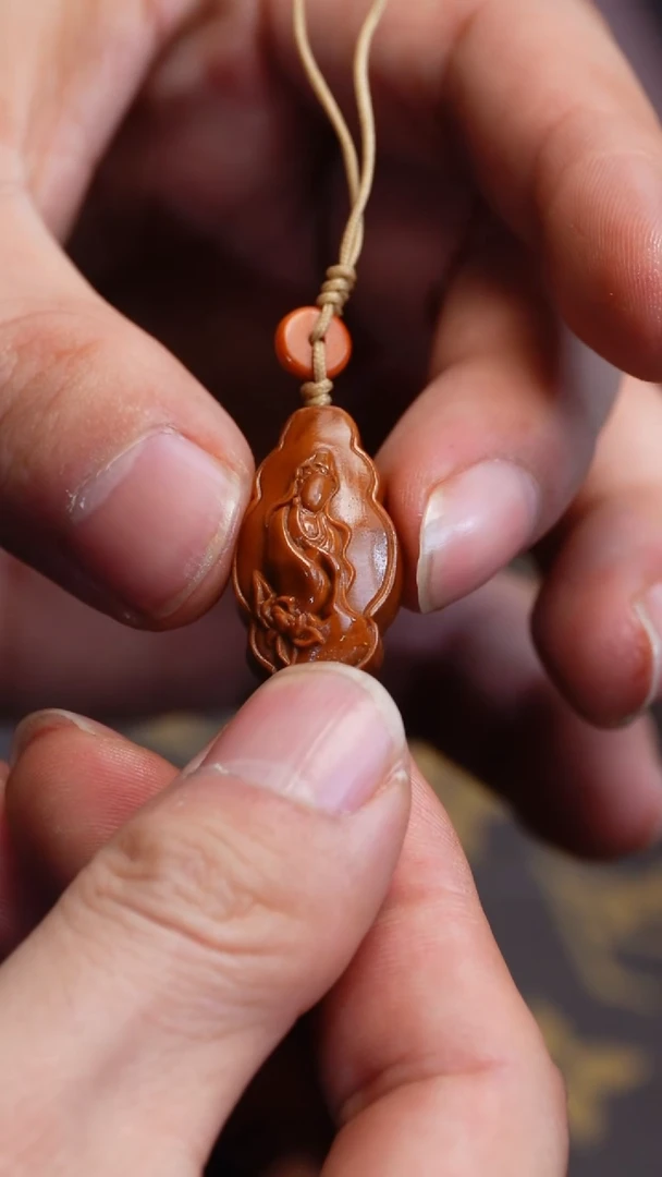 【闪购商品】橄榄核吊坠苏工橄榄核