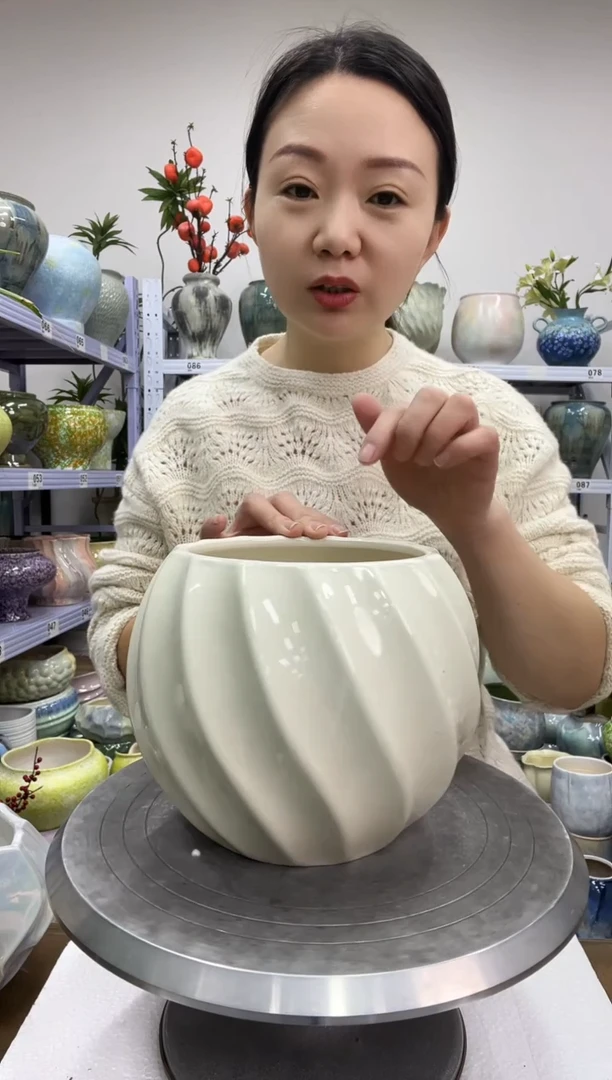 【1.3】花盆尺寸 高：  16口：13