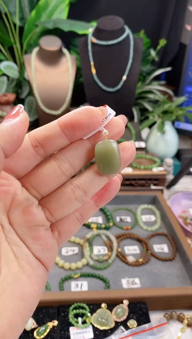【闪购商品】和田玉吊坠(不含链)未镶嵌无事牌吊坠