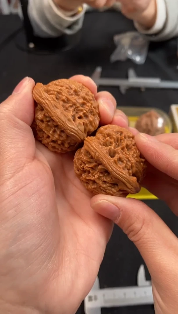 把件文玩核桃南疆石39尺Z008