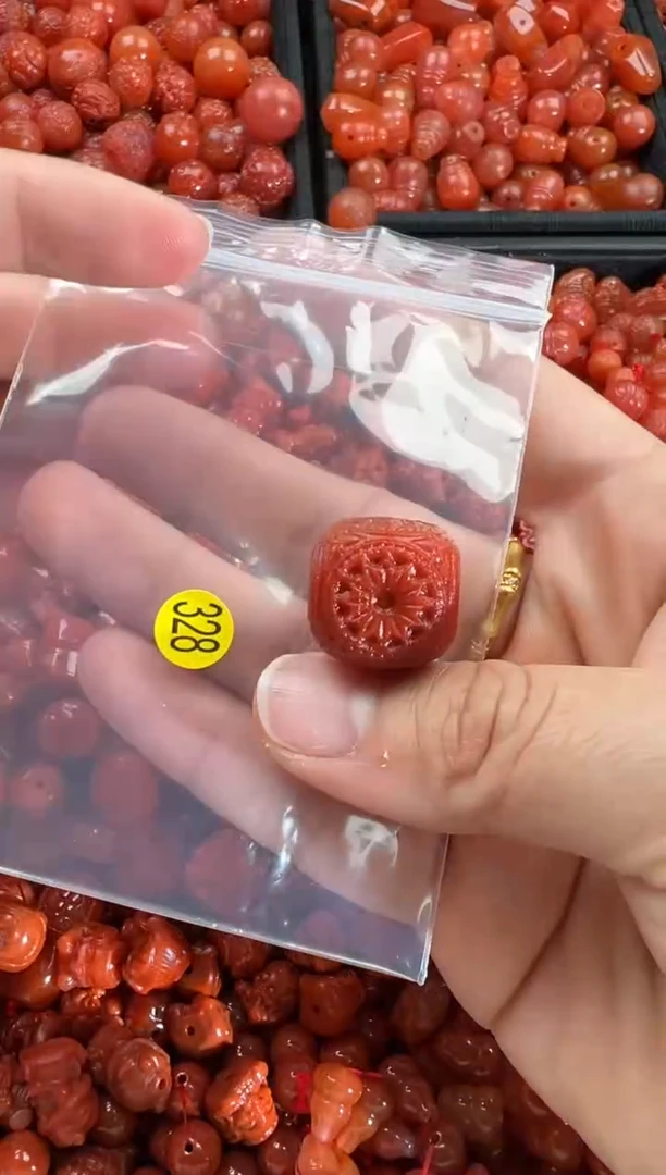 【闪购商品】南红玛瑙颈饰未镶嵌1