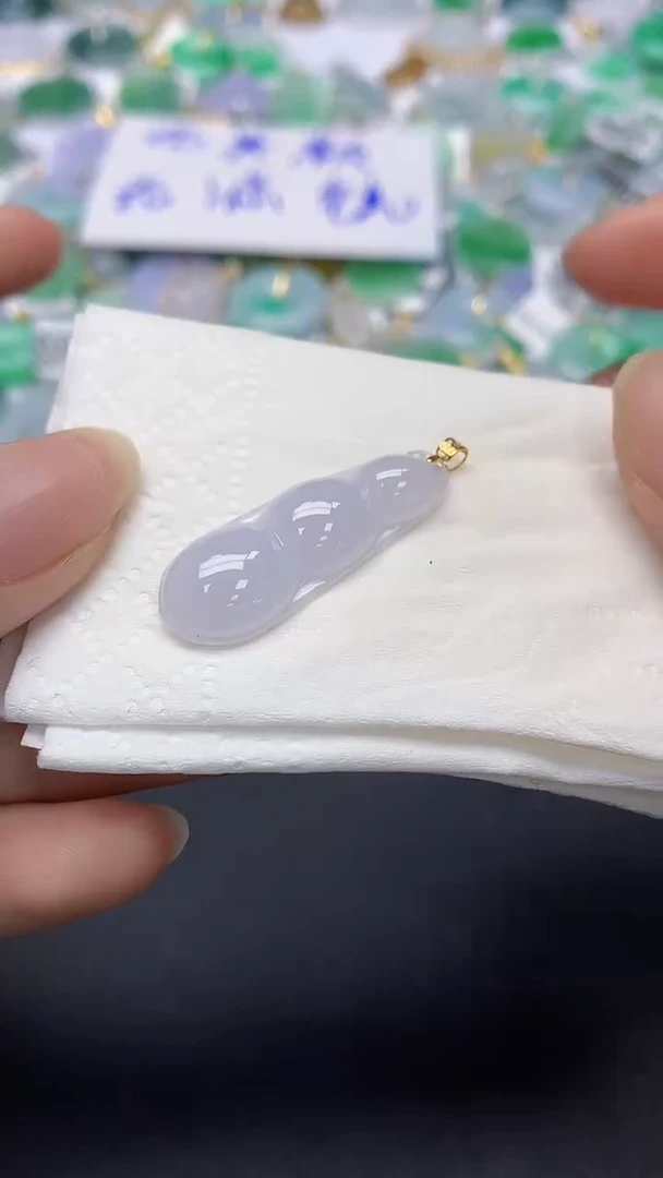 翡翠未镶嵌颈饰天然缅甸a货翡翠