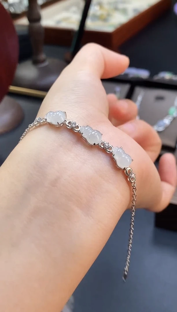 颈饰银S925镶嵌翡翠17042多样性发一