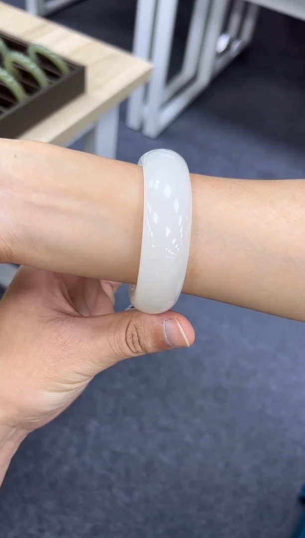 未镶嵌手镯和田玉58  719