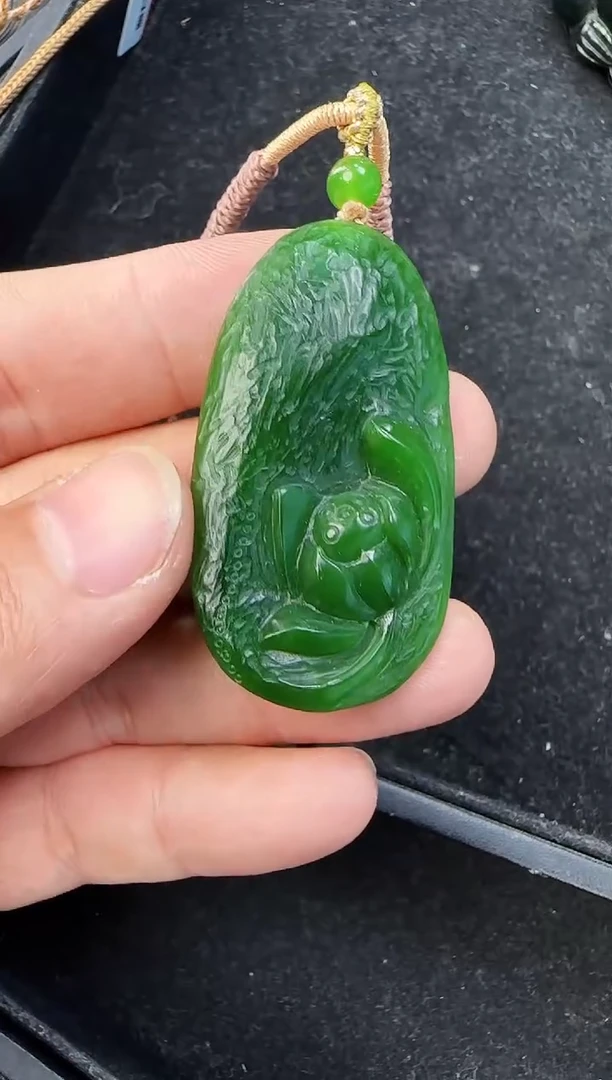 颈饰未镶嵌和田玉花开富贵