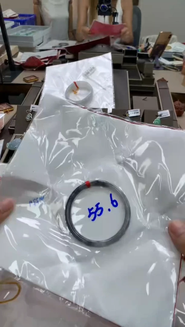 颈饰未镶嵌翡翠手镯55.6#