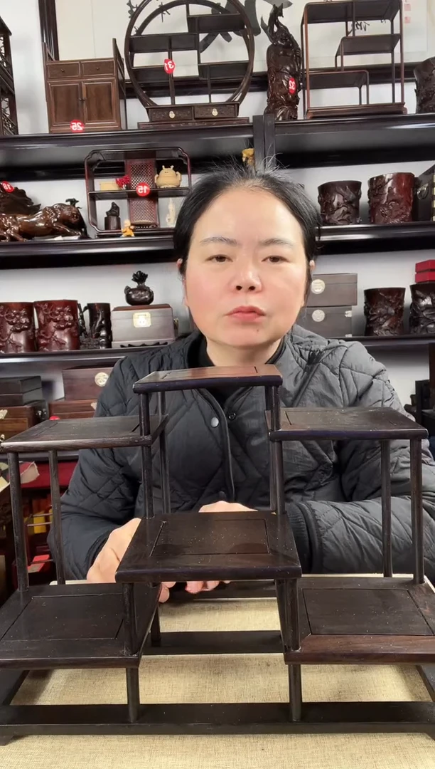 木黑六连老李红木工艺品