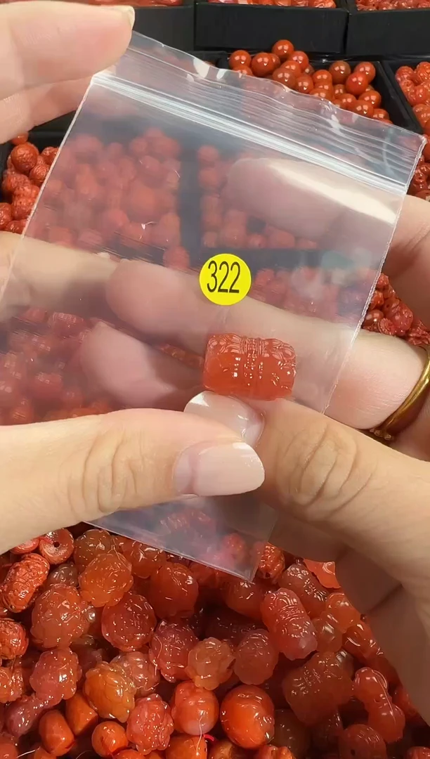 颈饰未镶嵌南红玛瑙1