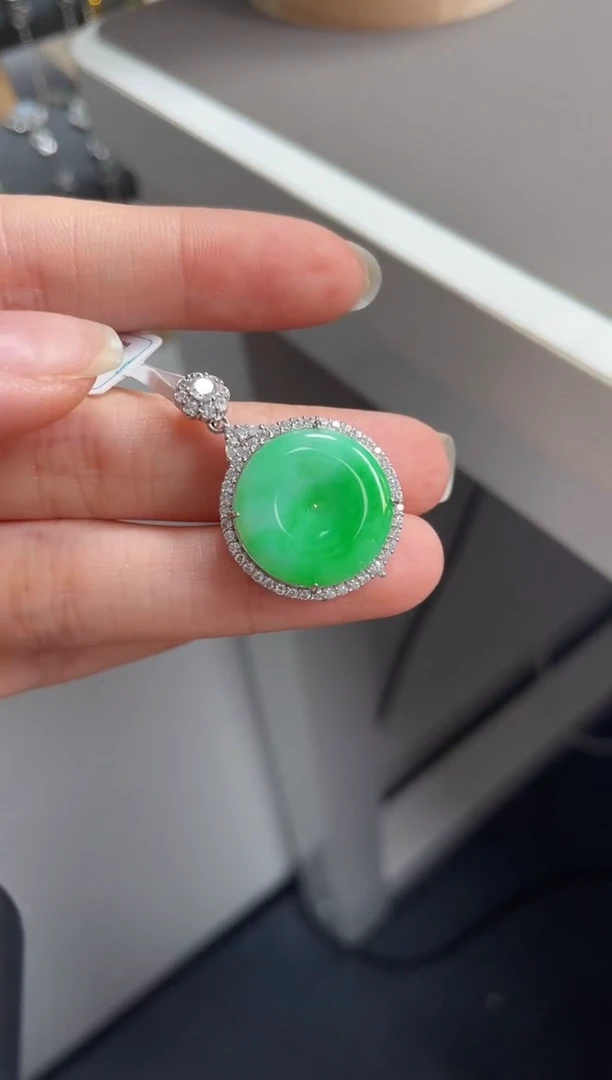 翡翠银S925镶嵌颈饰11111有小纹