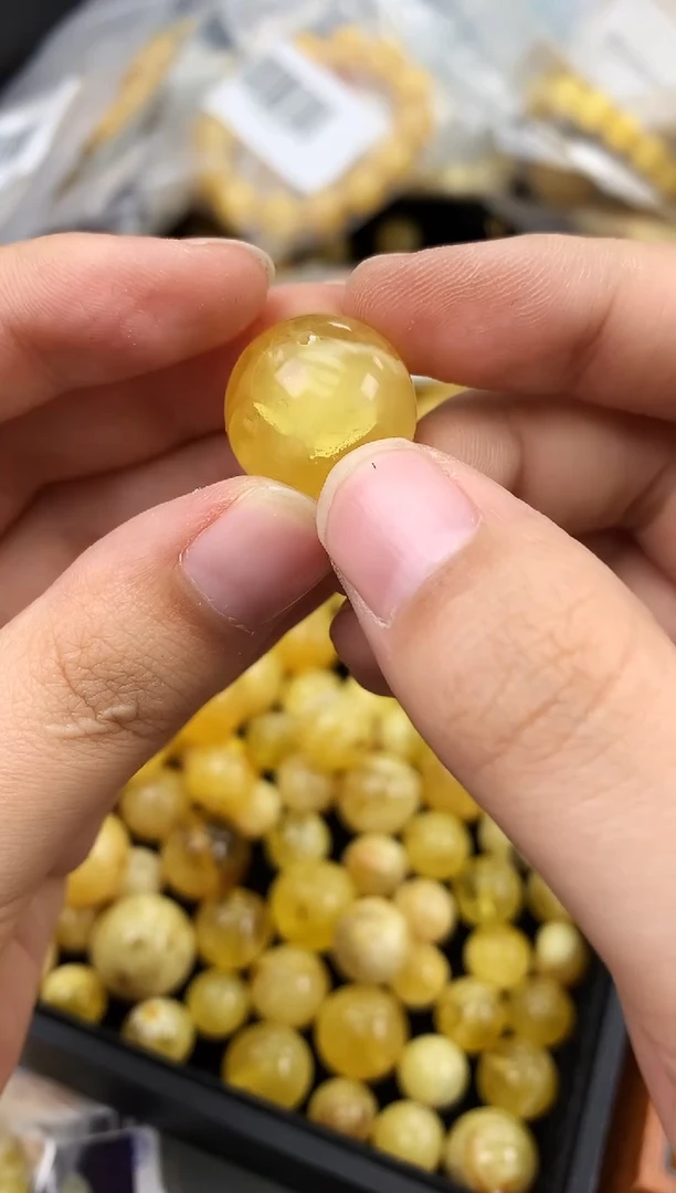 未镶嵌琥珀珠宝奇石285