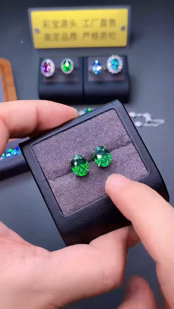 银S925镶嵌耳饰绿色碧玺....