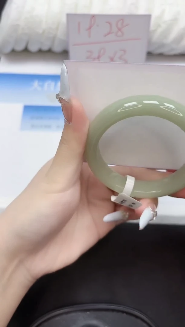 未镶嵌手镯石英质玉66-54.3