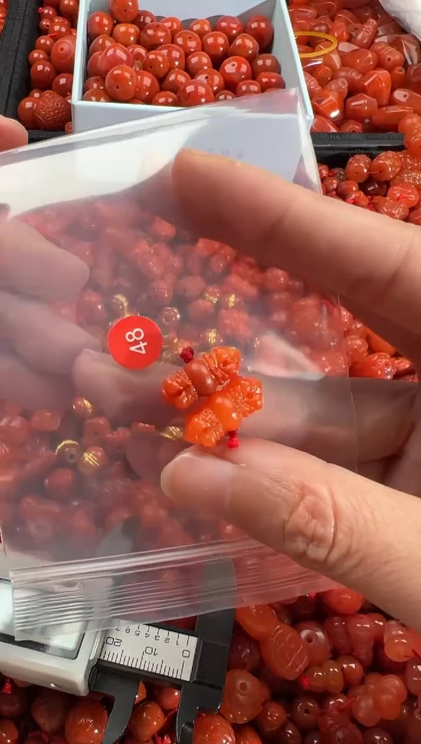 【闪购商品】南红玛瑙颈饰未镶嵌1
