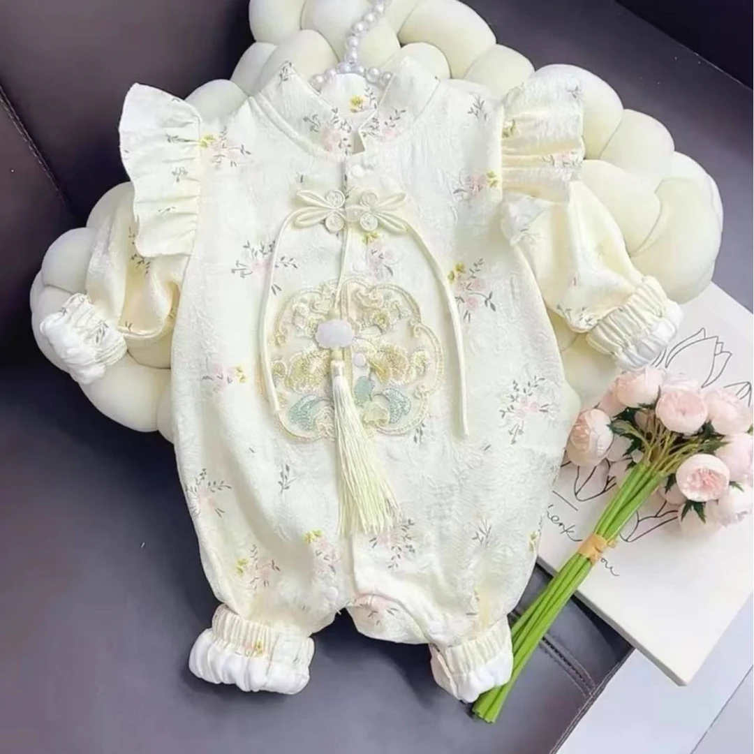 婴儿春秋款女宝宝国风新中式连体衣百天周岁双层中式哈衣+流苏