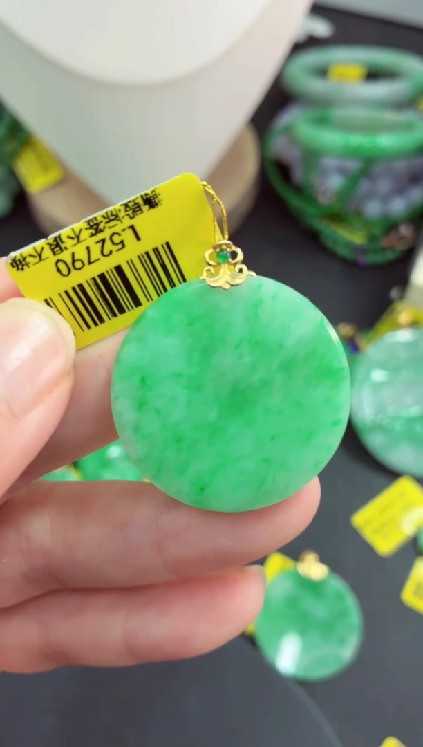 吊坠(不含链)18K金镶嵌翡翠挂件