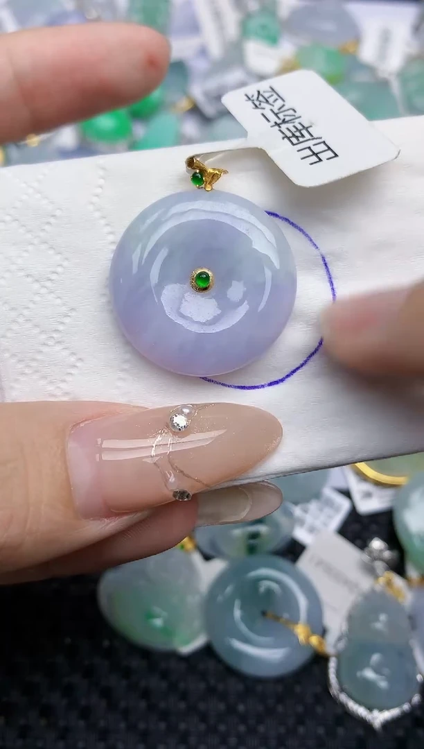 颈饰18K金镶嵌翡翠95   天然翡翠A货  百元以上9米证书费自理