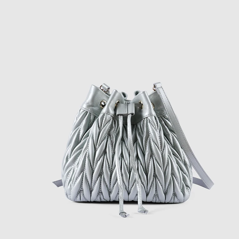 时尚轻奢12F57灰色经典单肩斜挎包