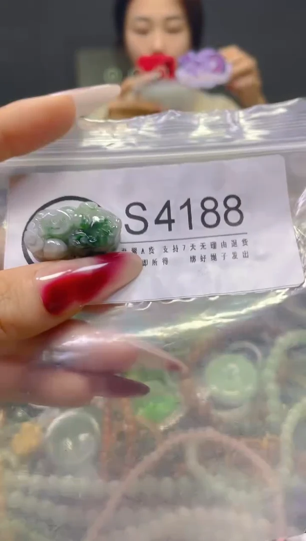 颈饰未镶嵌翡翠/S/翡翠A货，一件也是批发价
