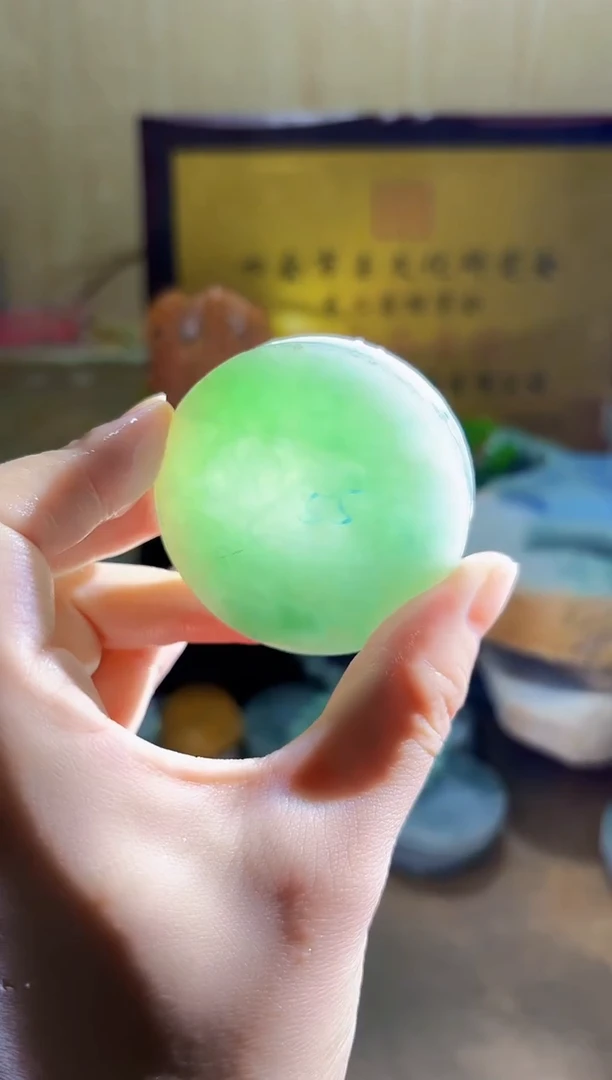 翡翠挂件未镶嵌  A货丫丫璀2953